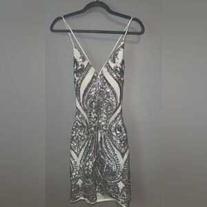 Windsor Stunning in Sequins Mini Dress Women's XS